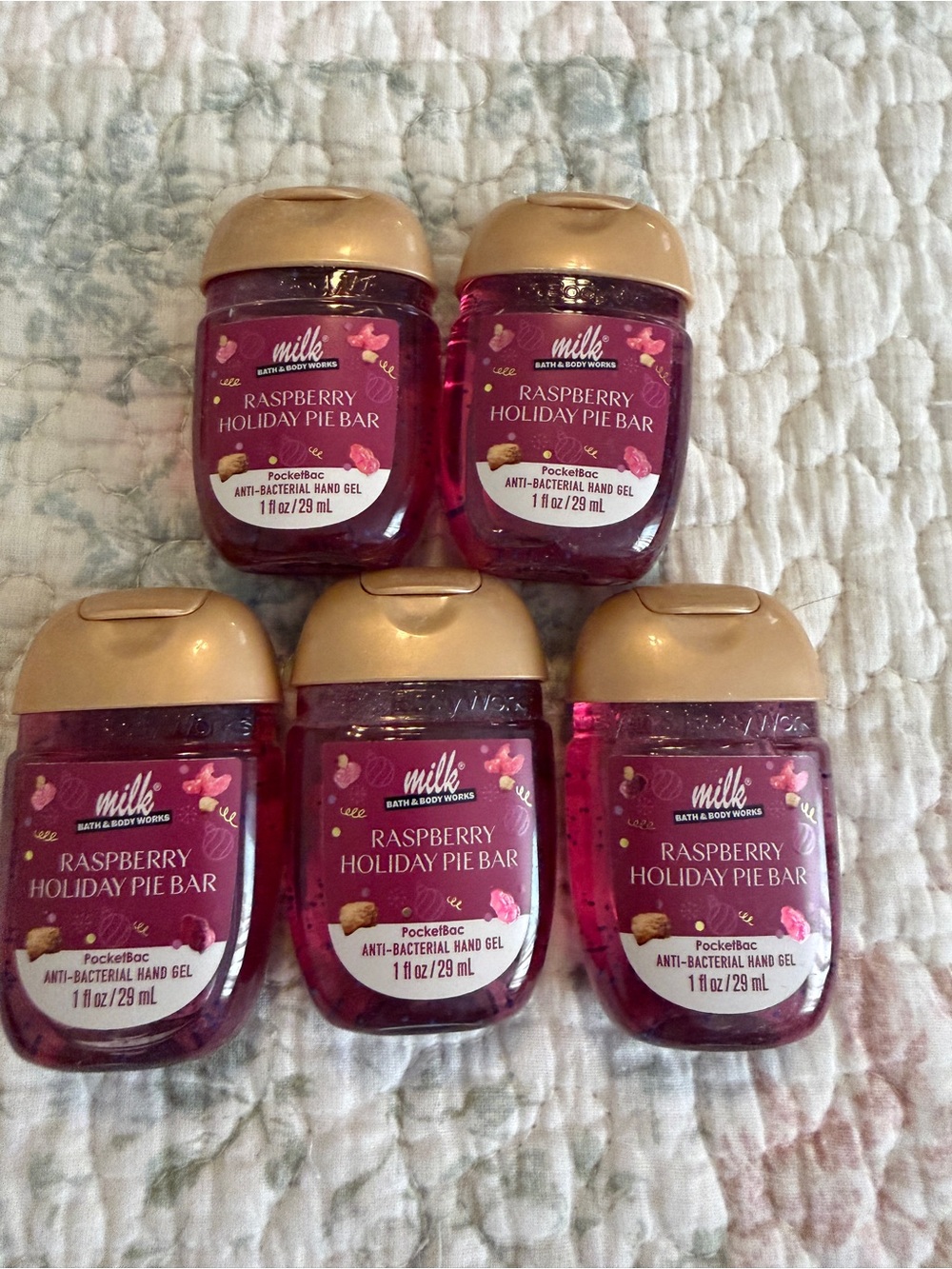 Bath & Body Works Raspberry Holiday Pie Bar Hand Gel - Pink & Gold